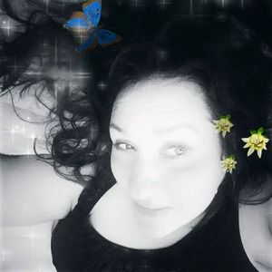 Meet your Posher, Laurie